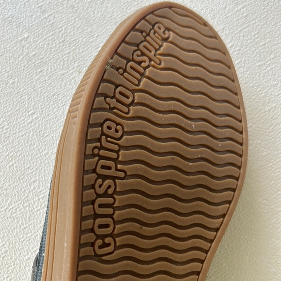 Civic Duty Sneakers - Picture 8 of 9